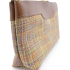 Bolsa Feminina Bege com Duas Nécessaires Elegante, Espaçosa e Versátil