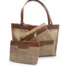 Bolsa Feminina Bege com Duas Nécessaires Elegante, Espaçosa e Versátil