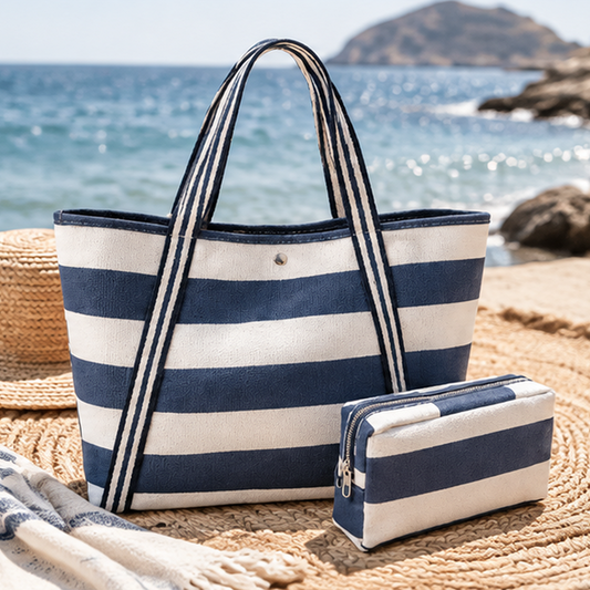 Bolsa Azul e Branca de Praia e Piscina Espaçosa Resistente e Moderna